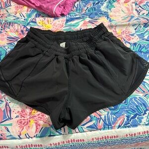 Size 6 black hotty hot shorts